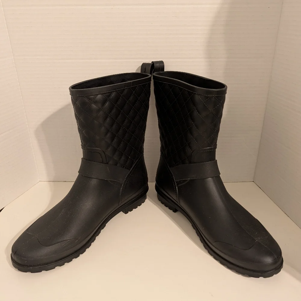 Capelli‎ New York Women's 10 Black Quilted Mid-Calf Gold Buckle Rain Boots